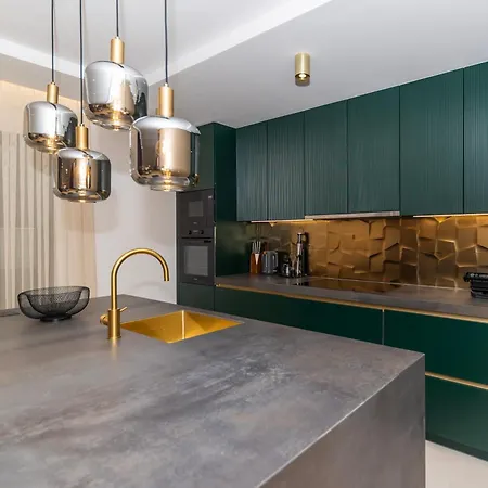 Apartman The Imperial Grand By Belmont Realty