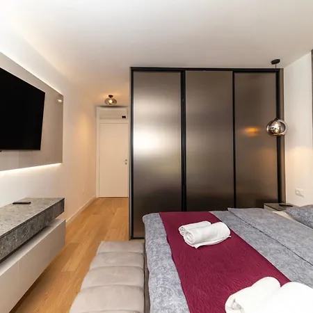 The Imperial Grand By Belmont Realty Apartman