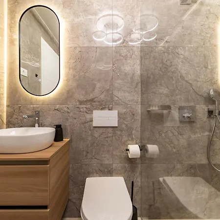 Apartamento The Imperial Grand By Belmont Realty *
