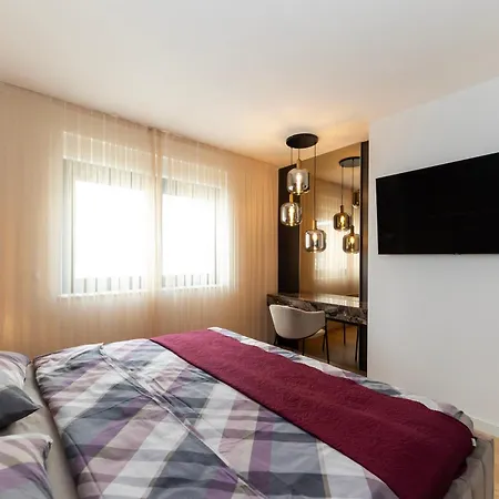 The Imperial Grand By Belmont Realty Apartamento