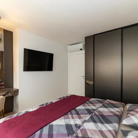 Apartamento The Imperial Grand By Belmont Realty *
